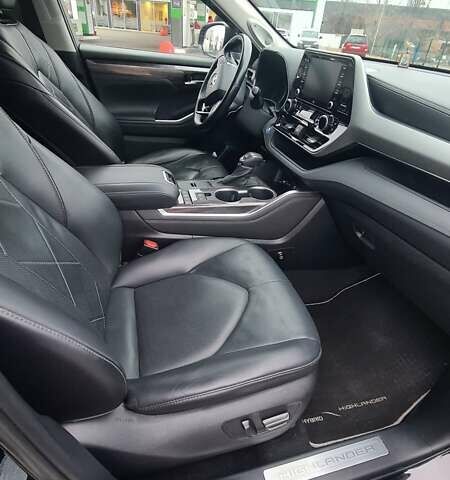 Черный Тойота Хайлендер, объемом двигателя 2.49 л и пробегом 84 тыс. км за 49900 $, фото 7 на Automoto.ua