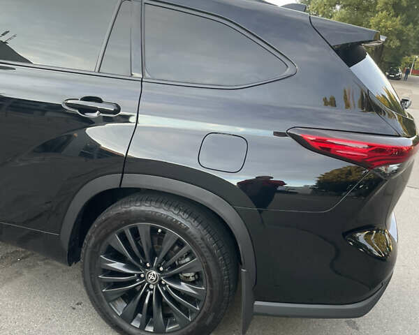 Тойота Хайлендер 2021 в Киеве на Automoto.ua Черный Тойота Хайлендер, объемом двигателя 3.46 л и пробегом 77 тыс. км за 46500 $, фото 16 на Automoto.ua