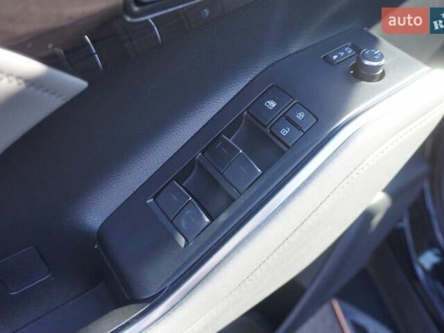 Тойота Хайлендер 2021 у Одесі на Automoto.ua Чорний Тойота Хайлендер, об'ємом двигуна 2.49 л та пробігом 32 тис. км за 41500 $, фото 18 на Automoto.ua