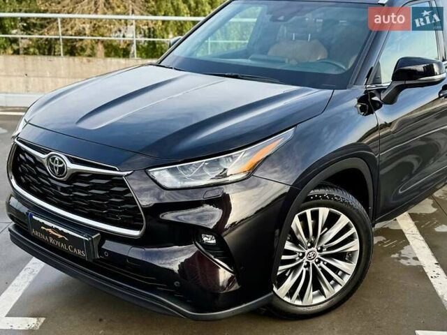 Тойота Хайлендер 2021 в Киеве на Automoto.ua Черный Тойота Хайлендер, объемом двигателя 3.46 л и пробегом 97 тыс. км за 46990 $, фото 7 на Automoto.ua