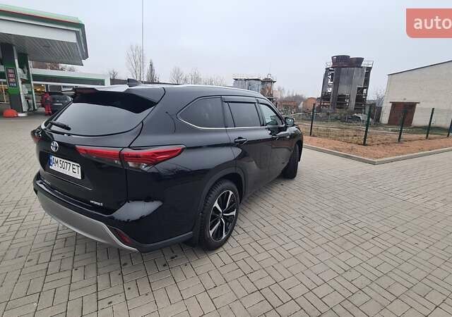 Черный Тойота Хайлендер, объемом двигателя 2.49 л и пробегом 84 тыс. км за 49900 $, фото 2 на Automoto.ua