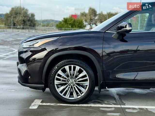 Тойота Хайлендер 2021 в Киеве на Automoto.ua Черный Тойота Хайлендер, объемом двигателя 3.46 л и пробегом 97 тыс. км за 46990 $, фото 9 на Automoto.ua