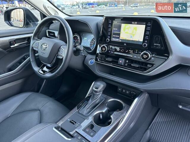 Черный Тойота Хайлендер, объемом двигателя 2.5 л и пробегом 72 тыс. км за 52555 $, фото 2 на Automoto.ua