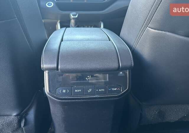 Черный Тойота Хайлендер, объемом двигателя 2.49 л и пробегом 72 тыс. км за 48065 $, фото 24 на Automoto.ua