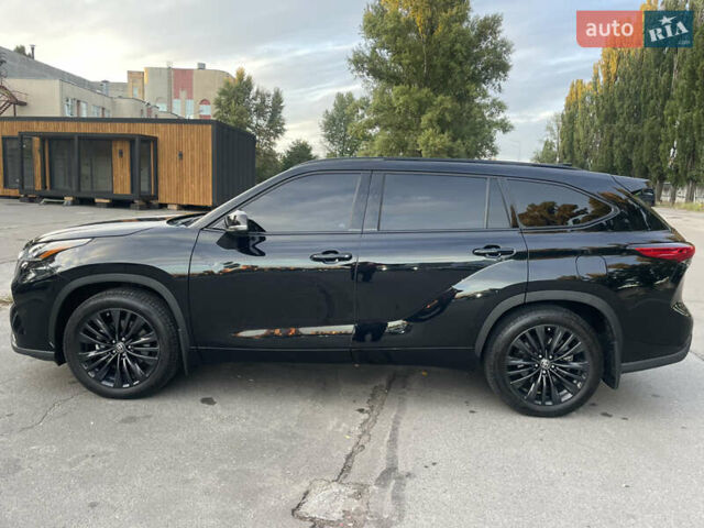 Тойота Хайлендер 2021 в Киеве на Automoto.ua Черный Тойота Хайлендер, объемом двигателя 3.46 л и пробегом 77 тыс. км за 46500 $, фото 1 на Automoto.ua