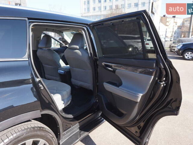 Тойота Хайлендер 2021 у Одесі на Automoto.ua Чорний Тойота Хайлендер, об'ємом двигуна 2.49 л та пробігом 32 тис. км за 41500 $, фото 29 на Automoto.ua