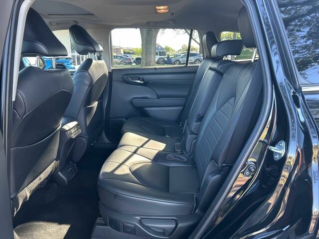 Черный Тойота Хайлендер, объемом двигателя 3.5 л и пробегом 18 тыс. км за 18900 $, фото 12 на Automoto.ua