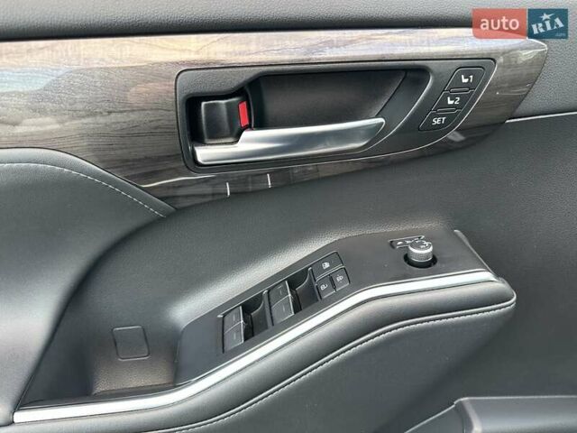 Черный Тойота Хайлендер, объемом двигателя 2.5 л и пробегом 72 тыс. км за 52555 $, фото 13 на Automoto.ua