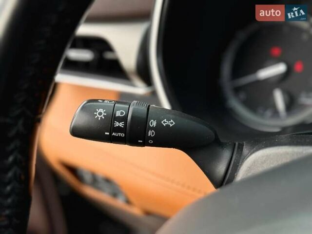 Тойота Хайлендер 2021 в Киеве на Automoto.ua Черный Тойота Хайлендер, объемом двигателя 3.46 л и пробегом 97 тыс. км за 46990 $, фото 48 на Automoto.ua