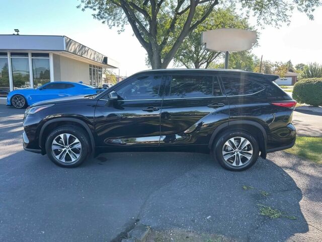 Черный Тойота Хайлендер, объемом двигателя 3.5 л и пробегом 18 тыс. км за 18900 $, фото 3 на Automoto.ua