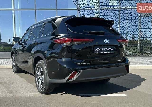 Черный Тойота Хайлендер, объемом двигателя 2.49 л и пробегом 72 тыс. км за 48065 $, фото 1 на Automoto.ua