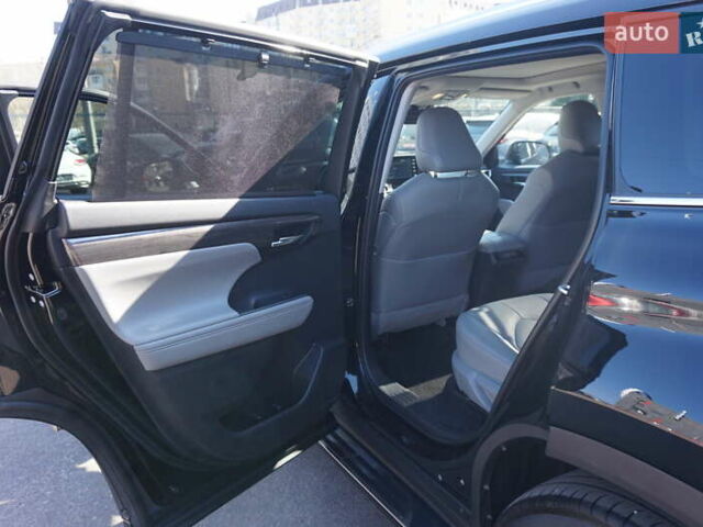 Тойота Хайлендер 2021 у Одесі на Automoto.ua Чорний Тойота Хайлендер, об'ємом двигуна 2.49 л та пробігом 32 тис. км за 41500 $, фото 25 на Automoto.ua