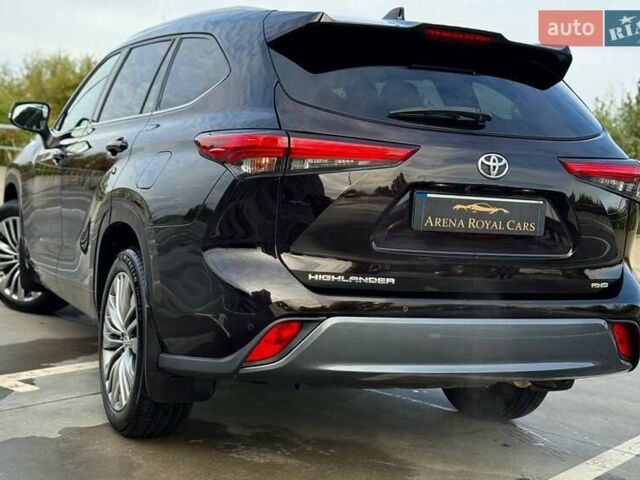 Тойота Хайлендер 2021 в Киеве на Automoto.ua Черный Тойота Хайлендер, объемом двигателя 3.46 л и пробегом 97 тыс. км за 46990 $, фото 12 на Automoto.ua