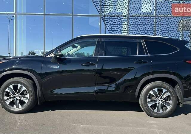 Черный Тойота Хайлендер, объемом двигателя 2.49 л и пробегом 72 тыс. км за 48065 $, фото 2 на Automoto.ua