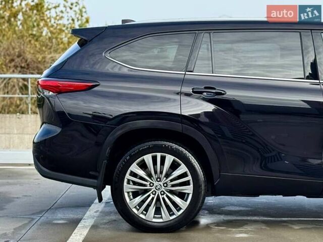 Тойота Хайлендер 2021 в Киеве на Automoto.ua Черный Тойота Хайлендер, объемом двигателя 3.46 л и пробегом 97 тыс. км за 46990 $, фото 18 на Automoto.ua