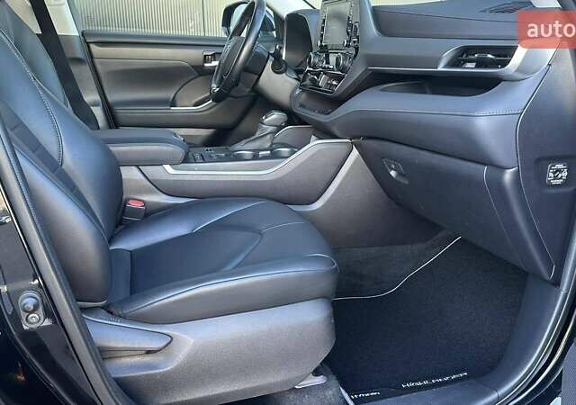 Черный Тойота Хайлендер, объемом двигателя 2.49 л и пробегом 72 тыс. км за 48065 $, фото 5 на Automoto.ua