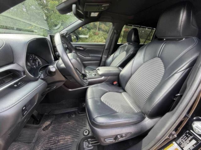 Тойота Хайлендер 2021 в Киеве на Automoto.ua Черный Тойота Хайлендер, объемом двигателя 3.5 л и пробегом 25 тыс. км за 14000 $, фото 6 на Automoto.ua