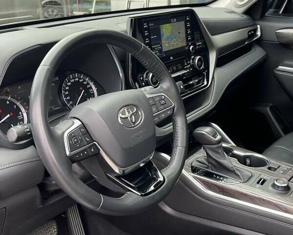 Тойота Хайлендер 2021 в Киеве на Automoto.ua Черный Тойота Хайлендер, объемом двигателя 3.46 л и пробегом 107 тыс. км за 41111 $, фото 23 на Automoto.ua