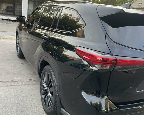 Тойота Хайлендер 2021 в Киеве на Automoto.ua Черный Тойота Хайлендер, объемом двигателя 3.46 л и пробегом 77 тыс. км за 46500 $, фото 17 на Automoto.ua