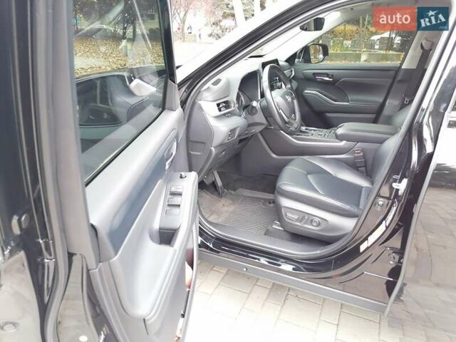 Чорний Тойота Хайлендер, об'ємом двигуна 1.48 л та пробігом 46 тис. км за 44500 $, фото 10 на Automoto.ua