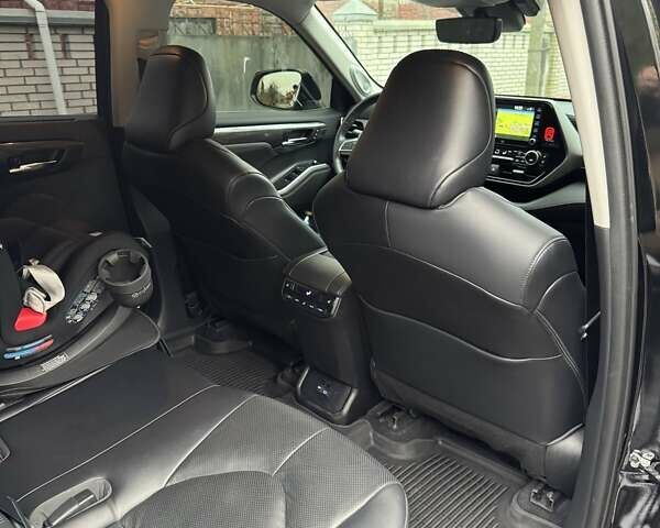 Чорний Тойота Хайлендер, об'ємом двигуна 3.46 л та пробігом 26 тис. км за 57600 $, фото 44 на Automoto.ua