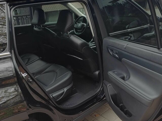 Черный Тойота Хайлендер, объемом двигателя 3.5 л и пробегом 47 тыс. км за 44500 $, фото 14 на Automoto.ua