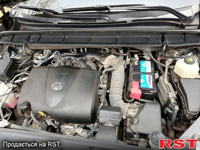 Чорний Тойота Хайлендер, об'ємом двигуна 3.5 л та пробігом 47 тис. км за 44500 $, фото 10 на Automoto.ua