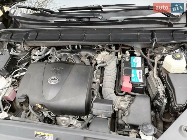 Чорний Тойота Хайлендер, об'ємом двигуна 1.48 л та пробігом 46 тис. км за 44500 $, фото 32 на Automoto.ua