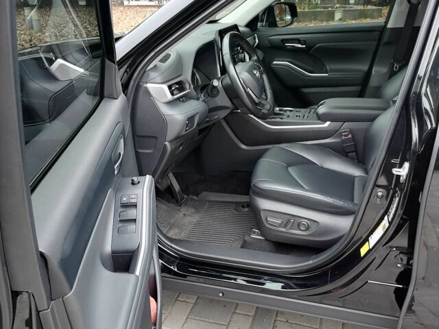 Черный Тойота Хайлендер, объемом двигателя 3.5 л и пробегом 47 тыс. км за 44500 $, фото 5 на Automoto.ua