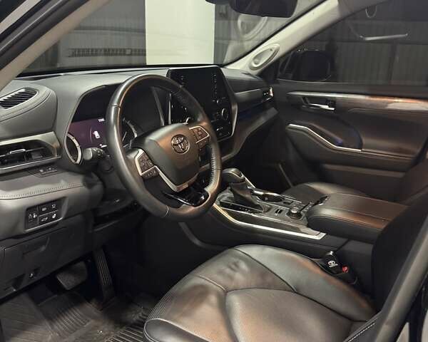 Чорний Тойота Хайлендер, об'ємом двигуна 3.46 л та пробігом 26 тис. км за 57600 $, фото 22 на Automoto.ua