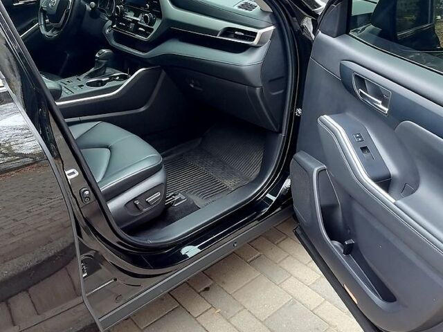 Чорний Тойота Хайлендер, об'ємом двигуна 3.5 л та пробігом 47 тис. км за 44500 $, фото 8 на Automoto.ua