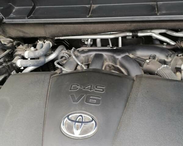 Чорний Тойота Хайлендер, об'ємом двигуна 1.48 л та пробігом 46 тис. км за 44500 $, фото 33 на Automoto.ua