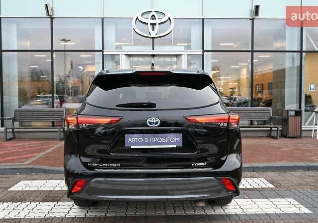 Черный Тойота Хайлендер, объемом двигателя 2.49 л и пробегом 107 тыс. км за 47377 $, фото 3 на Automoto.ua