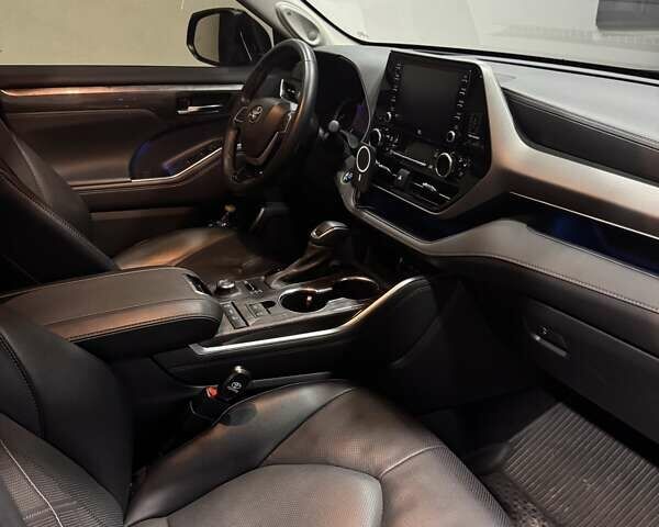 Чорний Тойота Хайлендер, об'ємом двигуна 3.46 л та пробігом 26 тис. км за 57600 $, фото 28 на Automoto.ua