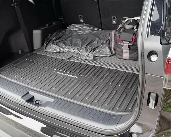 Чорний Тойота Хайлендер, об'ємом двигуна 1.48 л та пробігом 46 тис. км за 44500 $, фото 22 на Automoto.ua