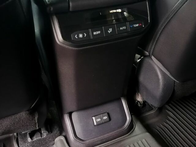 Чорний Тойота Хайлендер, об'ємом двигуна 3.5 л та пробігом 47 тис. км за 44500 $, фото 5 на Automoto.ua