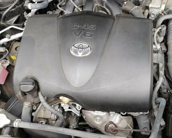 Чорний Тойота Хайлендер, об'ємом двигуна 1.48 л та пробігом 46 тис. км за 44500 $, фото 35 на Automoto.ua