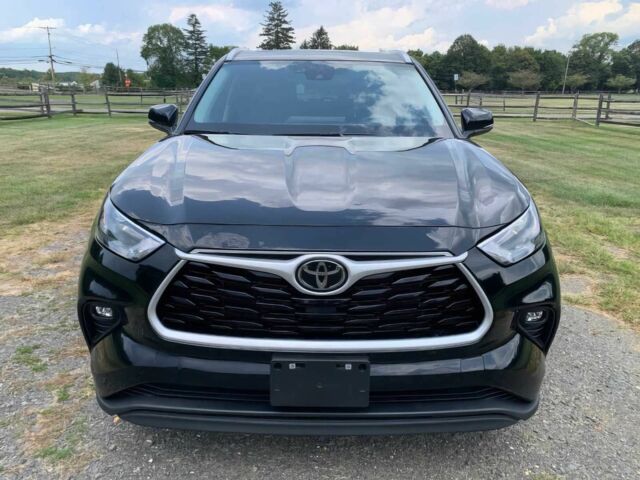 Черный Тойота Хайлендер, объемом двигателя 2.4 л и пробегом 27 тыс. км за 22500 $, фото 1 на Automoto.ua