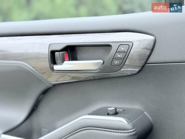 Черный Тойота Хайлендер, объемом двигателя 2.49 л и пробегом 18 тыс. км за 66700 $, фото 57 на Automoto.ua