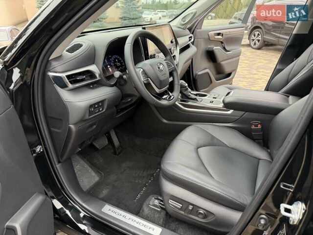 Черный Тойота Хайлендер, объемом двигателя 2.49 л и пробегом 18 тыс. км за 66700 $, фото 49 на Automoto.ua