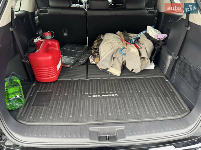 Черный Тойота Хайлендер, объемом двигателя 2.49 л и пробегом 8 тыс. км за 62500 $, фото 15 на Automoto.ua