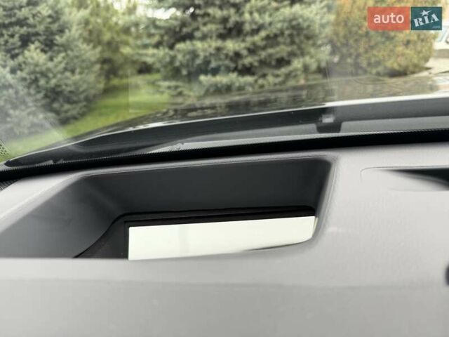 Черный Тойота Хайлендер, объемом двигателя 2.49 л и пробегом 18 тыс. км за 66700 $, фото 55 на Automoto.ua