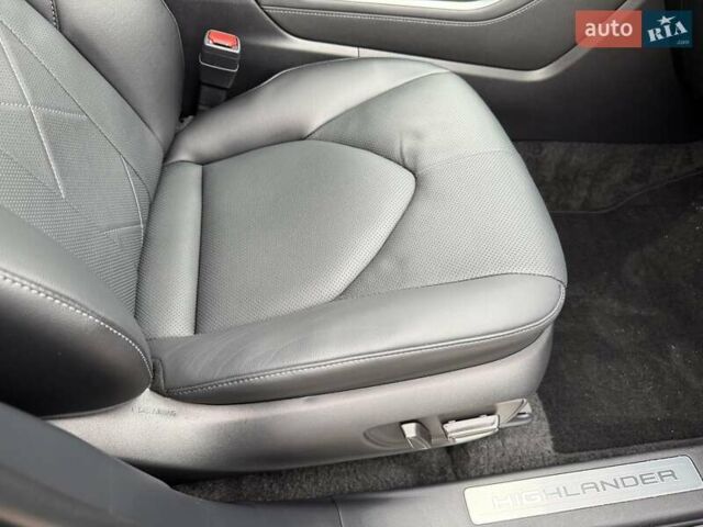Черный Тойота Хайлендер, объемом двигателя 2.49 л и пробегом 18 тыс. км за 66700 $, фото 36 на Automoto.ua