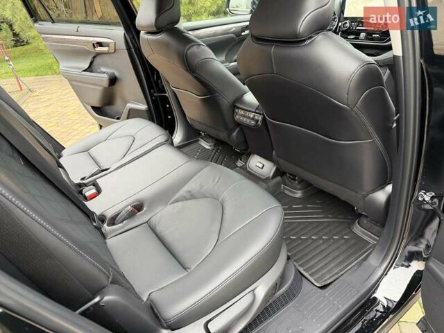 Черный Тойота Хайлендер, объемом двигателя 2.49 л и пробегом 18 тыс. км за 66700 $, фото 32 на Automoto.ua