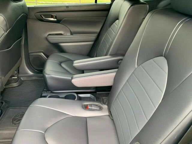 Черный Тойота Хайлендер, объемом двигателя 2.4 л и пробегом 27 тыс. км за 22500 $, фото 13 на Automoto.ua