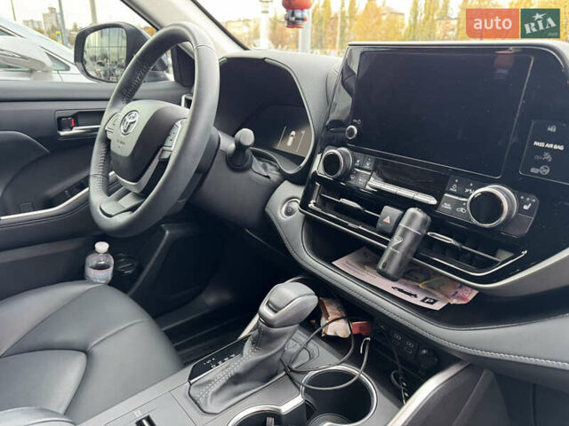 Черный Тойота Хайлендер, объемом двигателя 2.49 л и пробегом 8 тыс. км за 62500 $, фото 7 на Automoto.ua