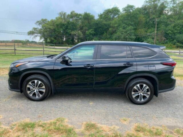 Черный Тойота Хайлендер, объемом двигателя 2.4 л и пробегом 27 тыс. км за 22500 $, фото 3 на Automoto.ua