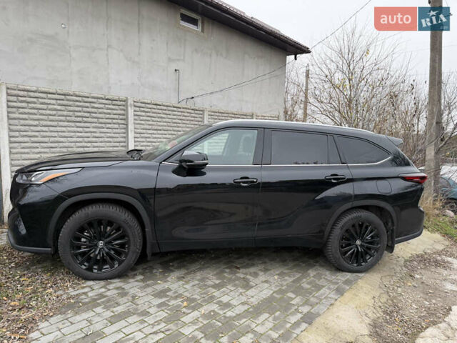 Черный Тойота Хайлендер, объемом двигателя 2.49 л и пробегом 18 тыс. км за 64000 $, фото 2 на Automoto.ua