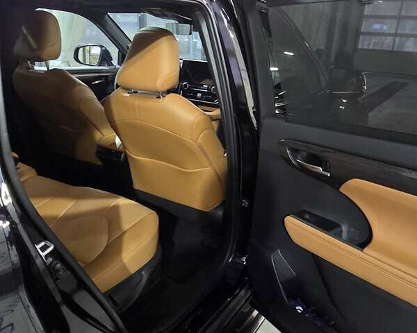 Черный Тойота Хайлендер, объемом двигателя 2.49 л и пробегом 5 тыс. км за 72222 $, фото 10 на Automoto.ua