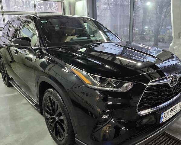 Черный Тойота Хайлендер, объемом двигателя 2.49 л и пробегом 5 тыс. км за 72222 $, фото 1 на Automoto.ua
